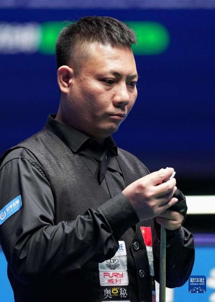 来了两个新 来了两个新